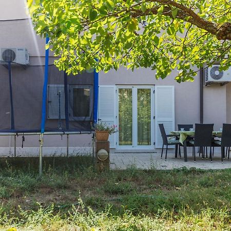 Apartments Pino Pula Exterior foto